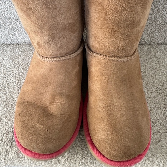 Kids UGG CLASSIC II Tan Boots with Pink and Orange Accents - Picture 2 of 5